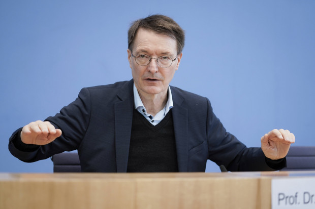 Lauterbach offenbart kontrafaktische Wahrnehmung in der BKK-Affäre zu Impfnebenwirkungen