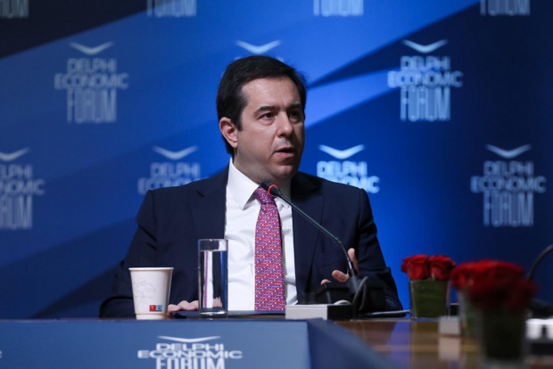 Mitarakis in Delphi: Stehen für strikte Migrationspolitik, sind aber offen für Menschen in Not