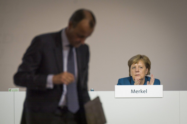 Merz stellt Merkel unter „Artenschutz”