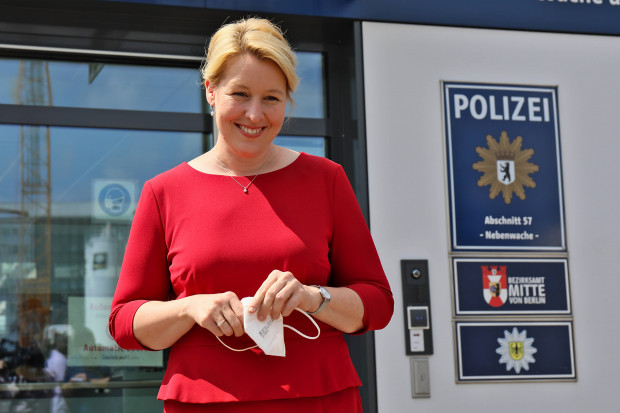 Berlin gibt 800.000 Euro für komfortableres Gefängnis-Licht aus – für Schul-Investitionen ist kein Geld da