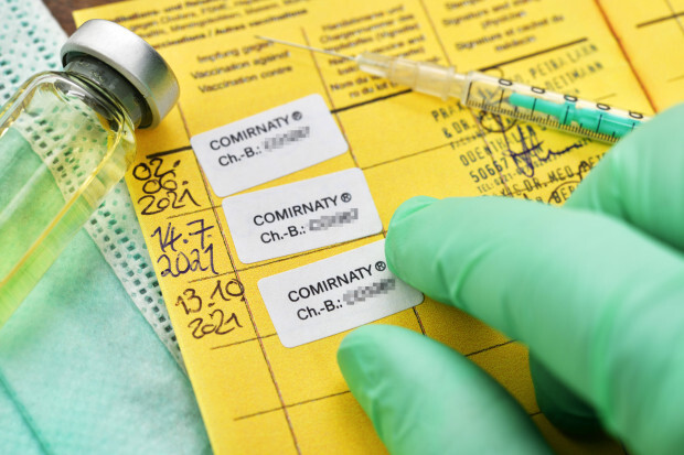 Nicht-Geboosterte verlieren Anspruch auf Verdienstausfall-Entschädigung bei Corona-Quarantäne