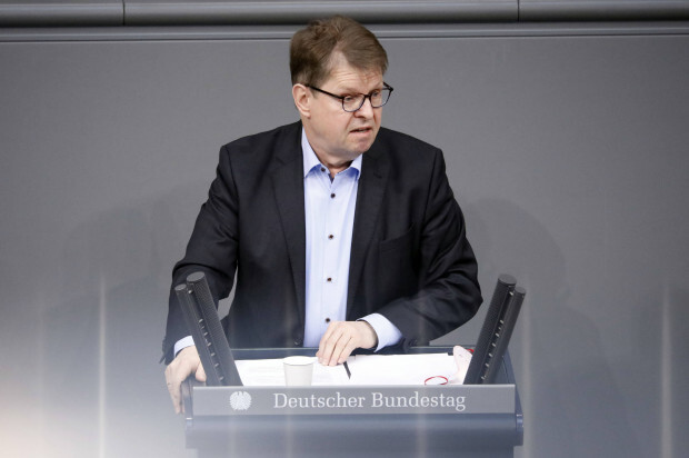 Ralf Stegner fühlt sich bei Kritik an der SPD-Russlandpolitik an Nazi-Rhetorik erinnert