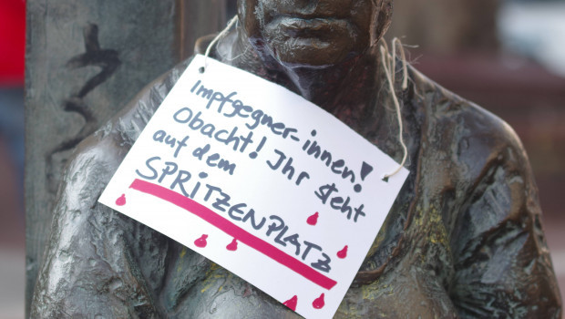 Die nächste Spaltung im Zeichen der Impfpflicht: Jung gegen Alt