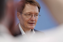 Lauterbach soll Aufarbeitung der Corona-Maßnahmen verzögert haben