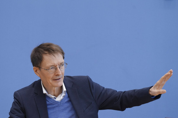 Lauterbach gab 2,6 Milliarden Euro für Impfstoff aus, der nicht gebraucht wird und verfällt