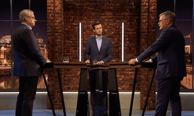 Matthes vs. Montgomery bei Servus TV: „Weltärztechef“ will Impfnebenwirkungen wegreden