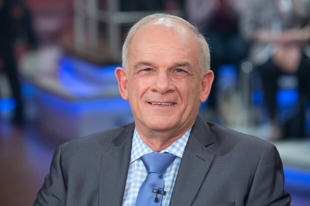 Massenmedium mit Linksdrall: t-online möchte Peter Hahnes Ruf beschädigen