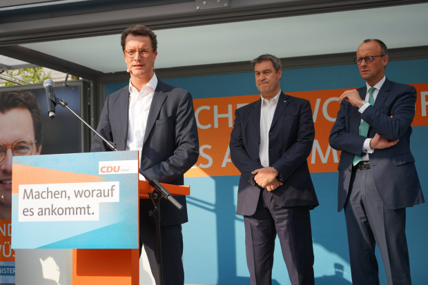 Montags-Spaziergänger buhen Merz, Wüst, Söder & Co. aus