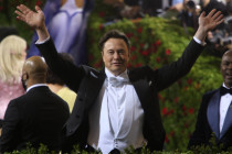 Elon Musk: „Der echte Präsident ist der, der den Teleprompter kontrolliert“
