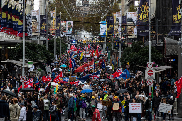 Breiter Protest in Australien, Unruhen im Iran und Sri Lanka, in China gespenstische Zustände