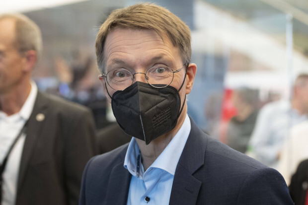 Lauterbach denkt über Corona-Spürhunde nach