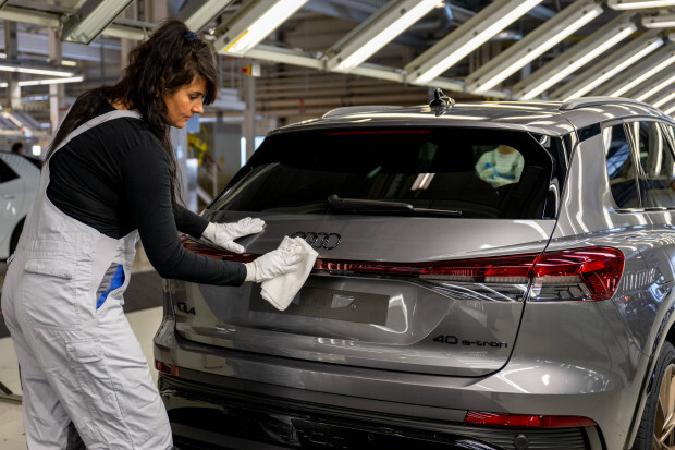 Ein Audi-Angestellter klagt gegen Ansprache als „Audianer_innen“