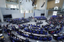 Fünf Entscheidungen an einem Tag: Bundestagsabgeordnete im Hauruck-Modus