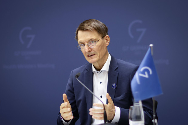 Corona-Lauterbach: Warum ich mRNA x-fach empfehle? Weil’s wirkt …