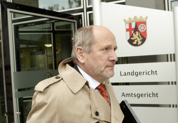 „Malu, Du gehst über Leichen“ – Nach Streit vorbestraftem Ex-Minister rund 50.000 Euro erlassen