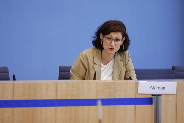 Autorin, Aktivistin, Spalterin: Wer ist Ferda Ataman? – Ein Portrait