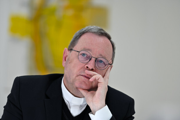 Ein wankendes Kartenhaus