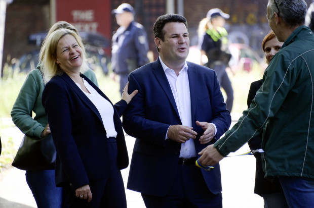 Der Bürger soll sparen – Der Staat wächst und wächst