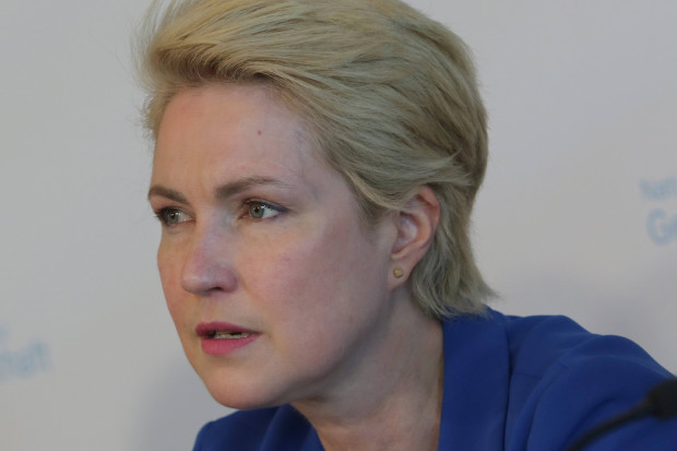 Warum Schwesig trotz der Nord-Stream-2-Stiftung noch Ministerpräsidentin ist