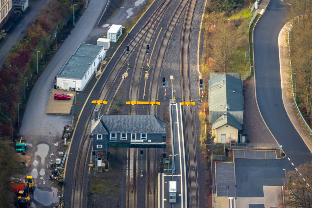 Weitere Brücke bei Lüdenscheid gesperrt – diesmal eine Eisenbahnbrücke