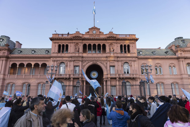 Weltweiter Protest gegen willkürliche Maßnahmen: Die Jugend kommt mit auf die Straße