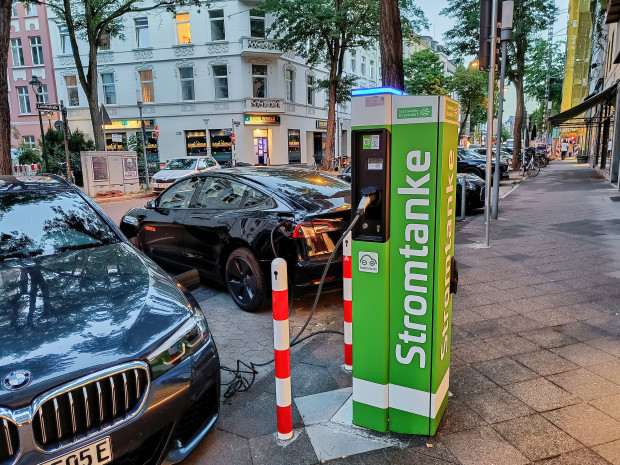 Strompreise zertrümmern grüne Wunschvorstellungen von Elektromobilität