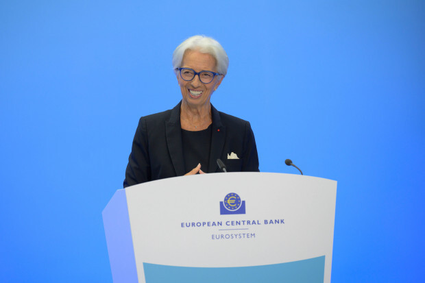 Christine Lagarde errichtet eine Währungsdiktatur jenseits gesetzlicher Grenzen