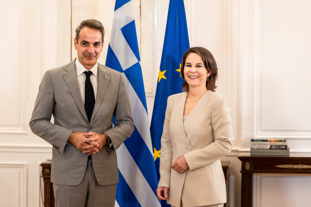 Baerbock in Athen: Seenotrettung als staatliche Aufgabe, „sichere Grenzen“ auch für illegale Migration