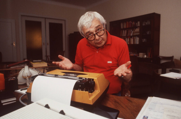 Deutschland marschiert zurück ins „Zeitalter der Schreibmaschine“