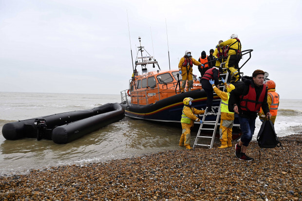 TikTok wird zur Werbeplattform für illegale Einwanderung nach Großbritannien