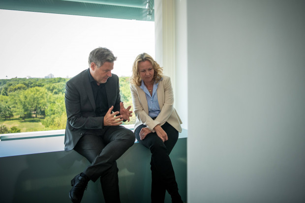 Energiepolitik im Streckbetrieb – Habeck und Lemke zum Weiterbetrieb von Kernkraftwerken