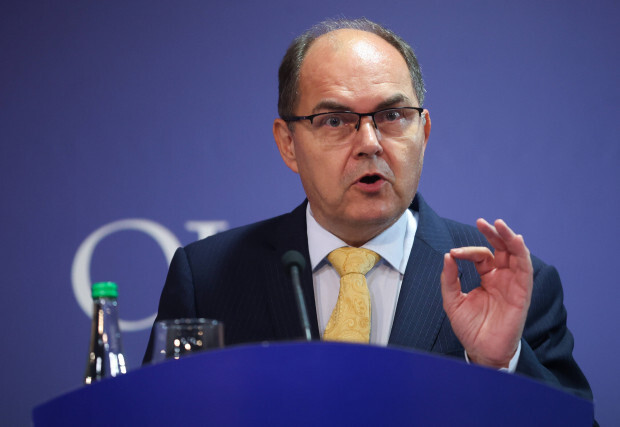 Wie einem „Hohen Repräsentanten“ in Bosnien der Kragen platzt