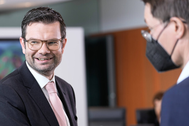 FDP ermöglicht Lauterbachs Maskenpflicht – gibt aber Schuld an Länder weiter