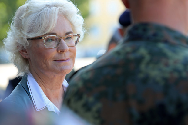 Verteidigungsministerin Lambrecht startet Aktion Morgenröte