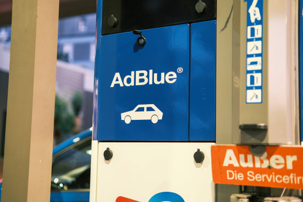 Kein Ammoniak, kein AdBlue, kein Diesel – Kann jemand Habeck die Folgen seiner Politik erklären?