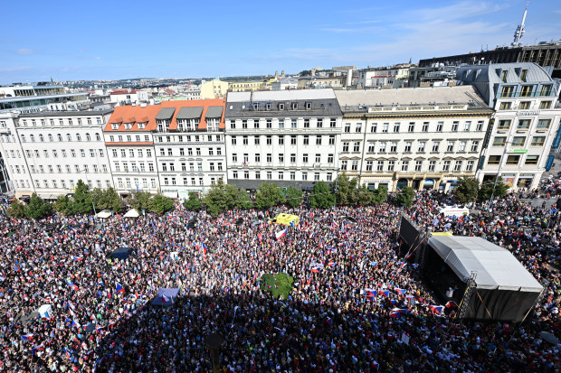 Energieproteste in Prag: Zehntausende demonstrieren gegen Untätigkeit der Regierung