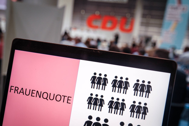Abtreten statt Austreten: Die CDU schrumpft mit und ohne Frauenquote