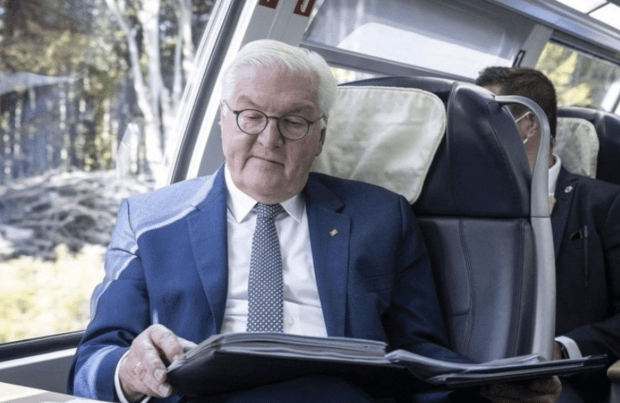 Steinmeier hat es schon wieder getan: der Präsident ohne Maske