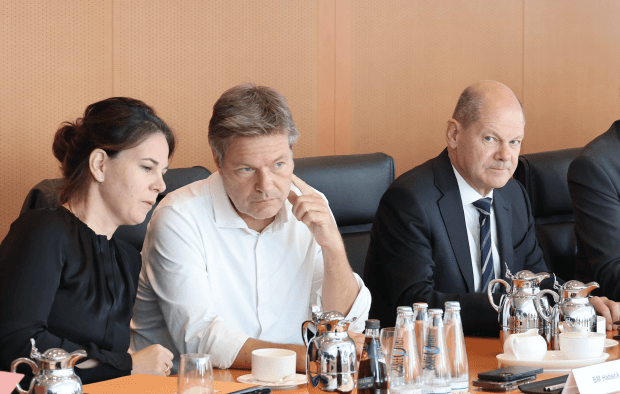 „Machtwort“ zum Ampeltheater – Scholz und seine Koalitionsrettung