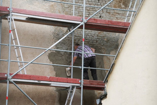 Abwärtstrend bei Baugenehmigungen und am Immobilienmarkt