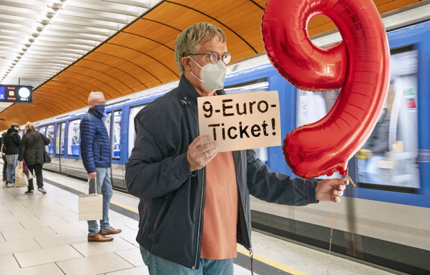 Neun-Euro-Ticket kostet jetzt 49 Euro