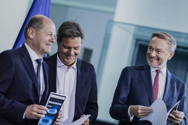 Gestern stand man am Abgrund, heute ist man einen Schritt weiter