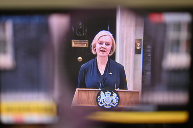 Regierungskrise in Großbritannien: Liz Truss tritt zurück – kandidiert Johnson wieder?
