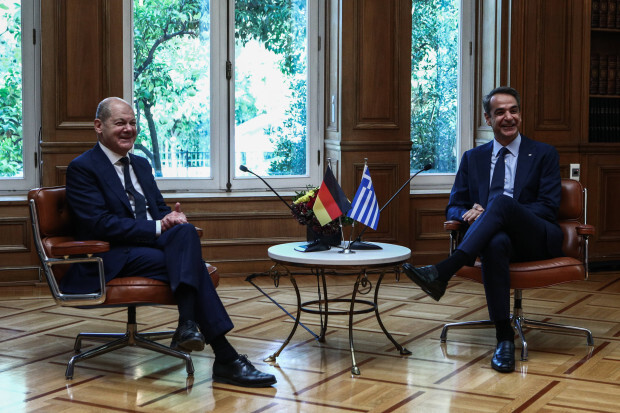 Scholz in Athen: Kein Wort zum Evros, aber Marder dürfen es sein