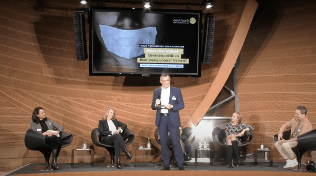 Wer nicht rotgrüne Sprüche nachbetet, muss Nazi sein