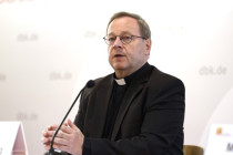 Bischof Bätzing: Lebensgefühl der „Letzten Generation“ ähnelt dem der Urchristen