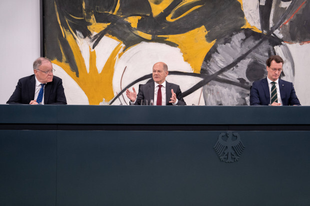 Mit Voll-Gas vor die Wand