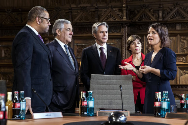 Kardinal Müller: Kreuzentfernung ist „Verhöhnung von Religionsfreiheit“ und „antichristliche Symbolpolitik“