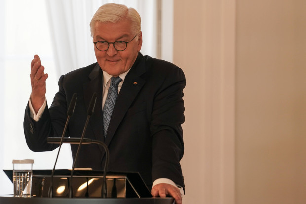 Steinmeier führt die Frauenquote fürs Bundesverdienstkreuz ein