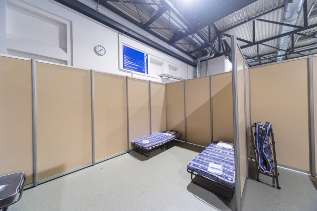 Deutschlands Kassen leeren sich – doch die Tore bleiben sperrangelweit auf